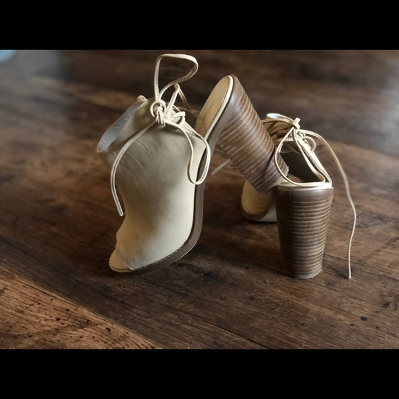 9 west open toe shoes - Picture 3 of 5